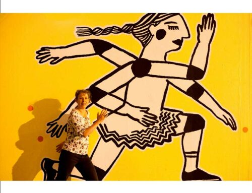 Scenography & giant dancers